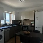 2br Seaview In Prime Location 1 Min From Sea