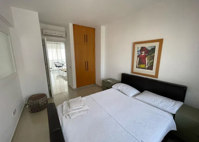 2br Seaview In Prime Location 1 Min From Sea * Larnaca