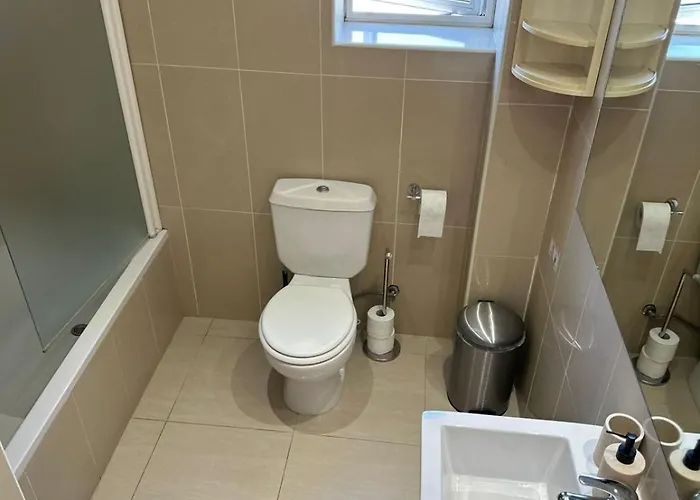 2br Seaview In Prime Location 1 Min From Sea Apartament