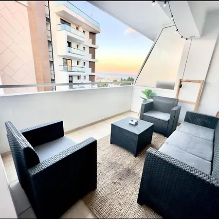 Apartment 2br Seaview In Prime Location 1 Min From Sea Larnaca