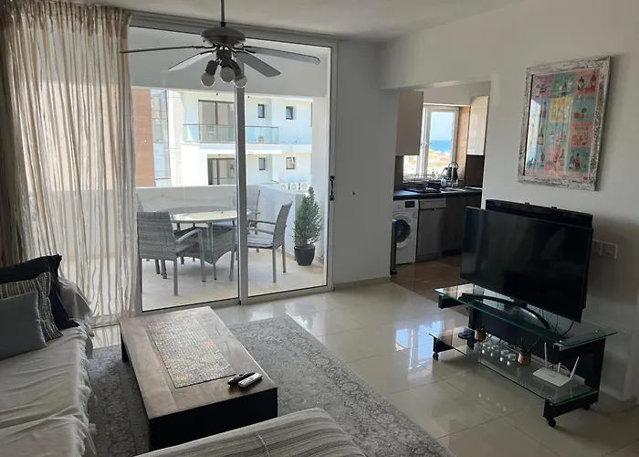 2br Seaview In Prime Location 1 Min From Sea * Larnaca