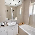 2br Seaview In Prime Location 1 Min From Sea Apartament