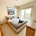 Apartament 2br Seaview In Prime Location 1 Min From Sea Larnaca
