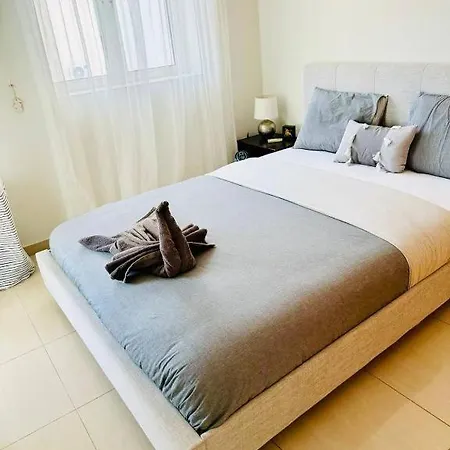2br Seaview In Prime Location 1 Min From Sea לרנקה
