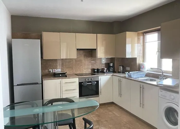 2br Seaview In Prime Location 1 Min From Sea Διαμέρισμα